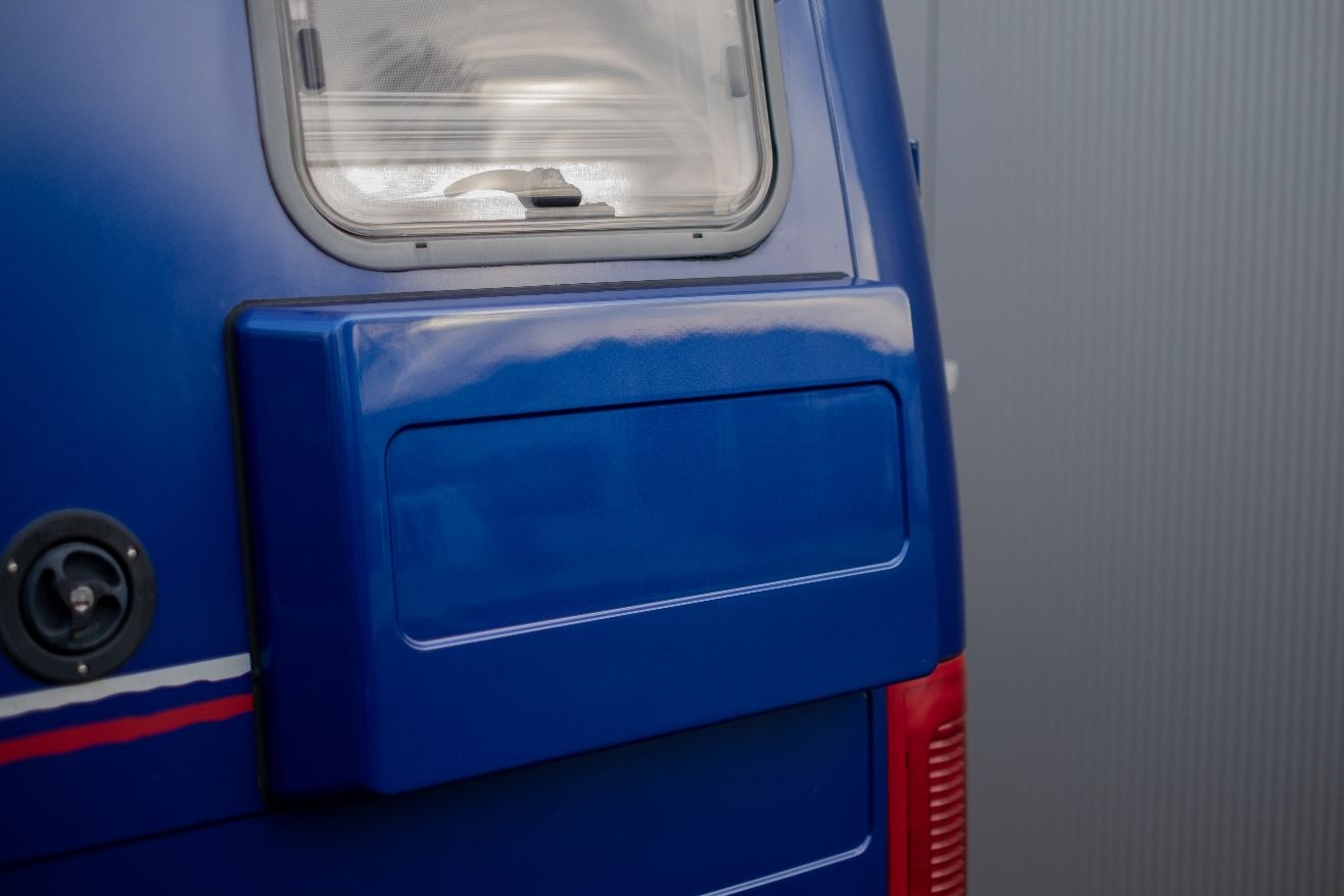 1x petite Joue d'élargissement universelle / oreille pour le sommeil transversal / espace de rangement convenant à divers vans