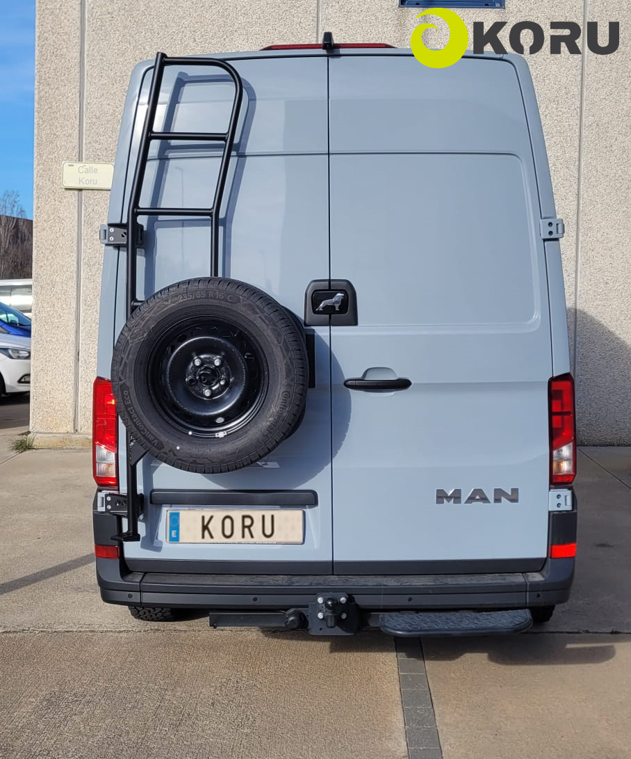 Porte-roue de secours réglable en hauteur avec échelle pour VW Crafter 2017+/MAN TGE avec charnières à 180º