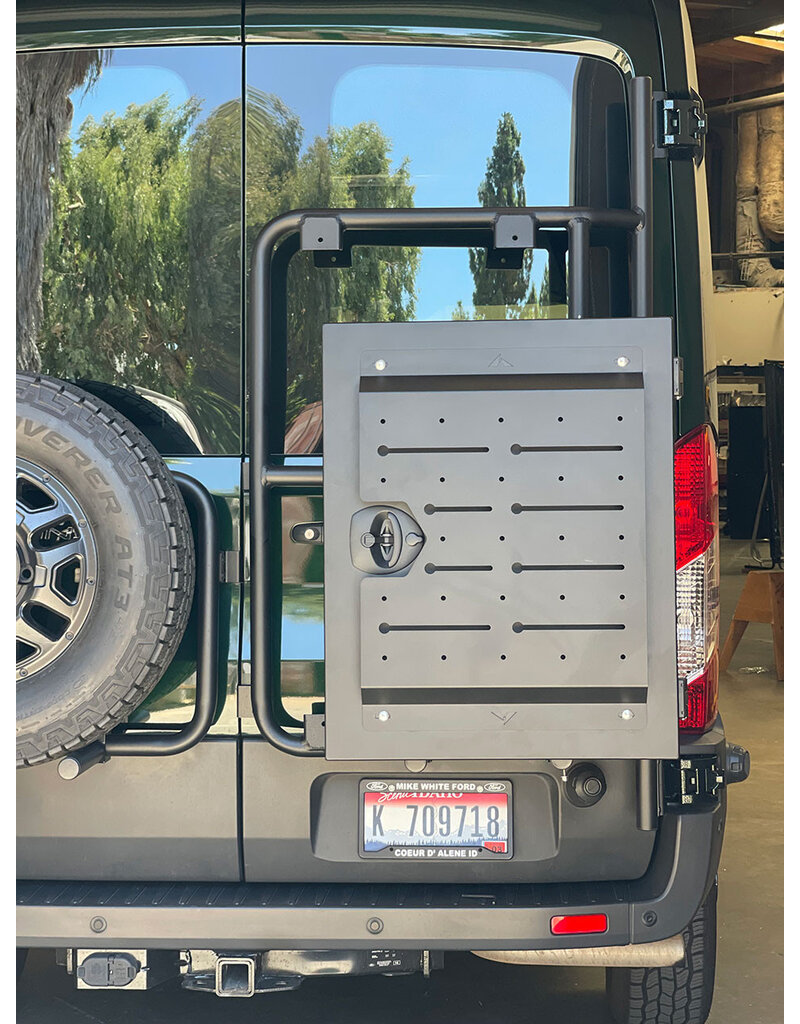 Base de rangement universelle pour porte arrière Aluminess - FORD Transit 2015+ (avec toit haut H2)