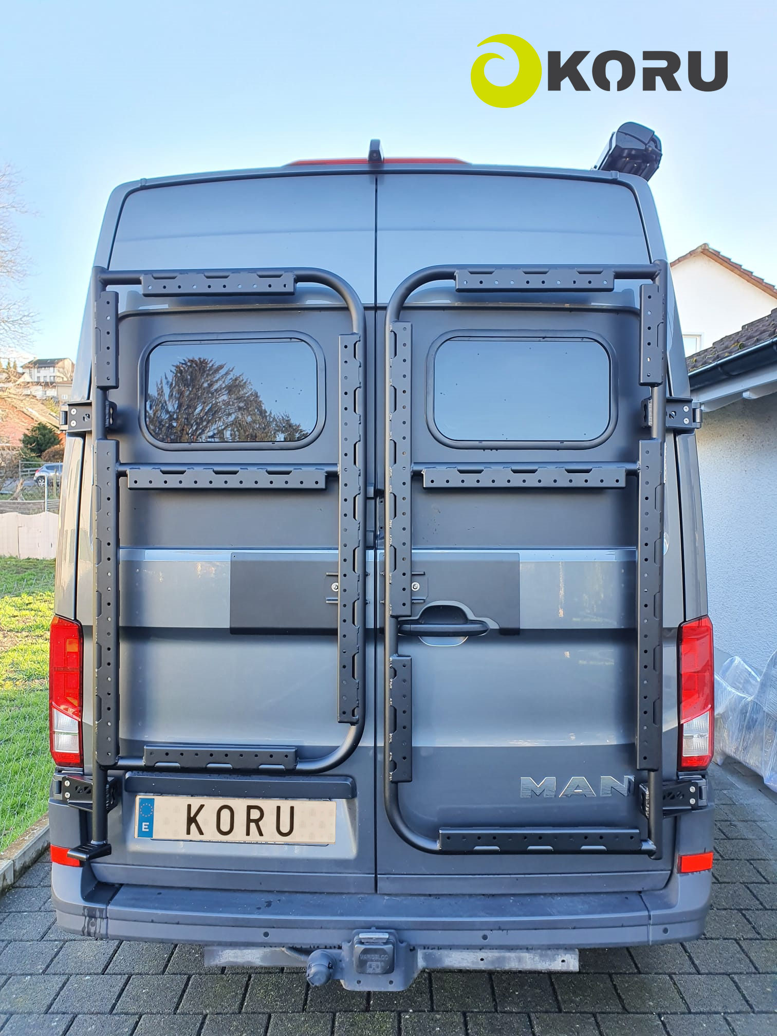 Porte-bagage arrière universel pour VW Crafter 2017+/MAN TGE avec charnières à 180° sur porte arrière droite