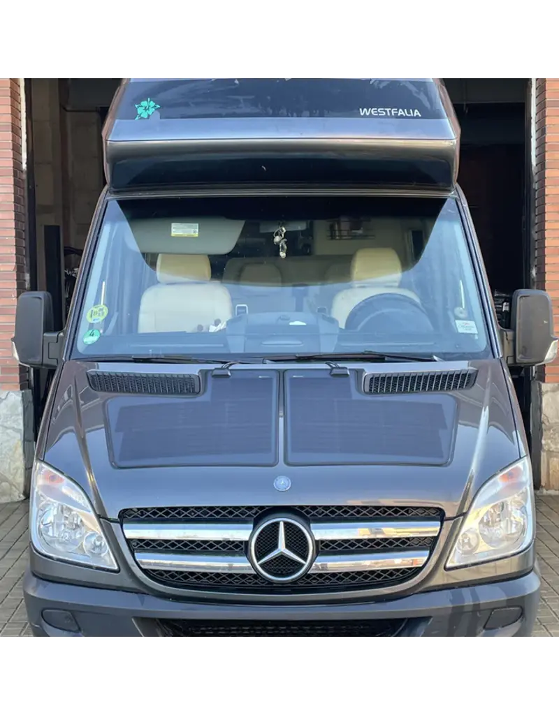 Panneaux solaire flexible de 80 W (2x40W) pour le capot de Mercedes Sprinter 906 /NCV3
