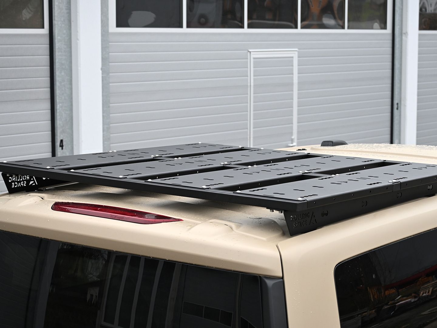 1/2 Space Rack Advanced – le système de galerie de toit modulaire universel pour Ford Transit/Tourneo Custom type V710/NRN/NXN et VW Transporter T7 type MSN et empattement court