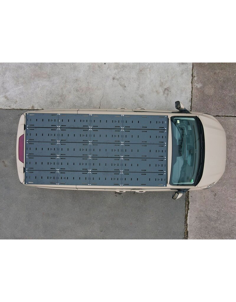 Space Rack PRO long – le système de galerie de toit modulaire universel pour Ford Transit/Tourneo Custom type V710/NRN/NXN et VW Transporter T7 type MSN, empattement court