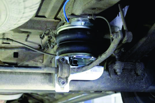 MAD Suspension pneumatique pour VW Crafter /MAN TGE 2017+ (2WD & 4Motion) avec roues simples jusqu'à 4 t