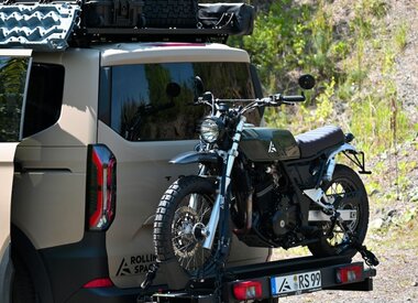 SWIVELING REAR CARRIER