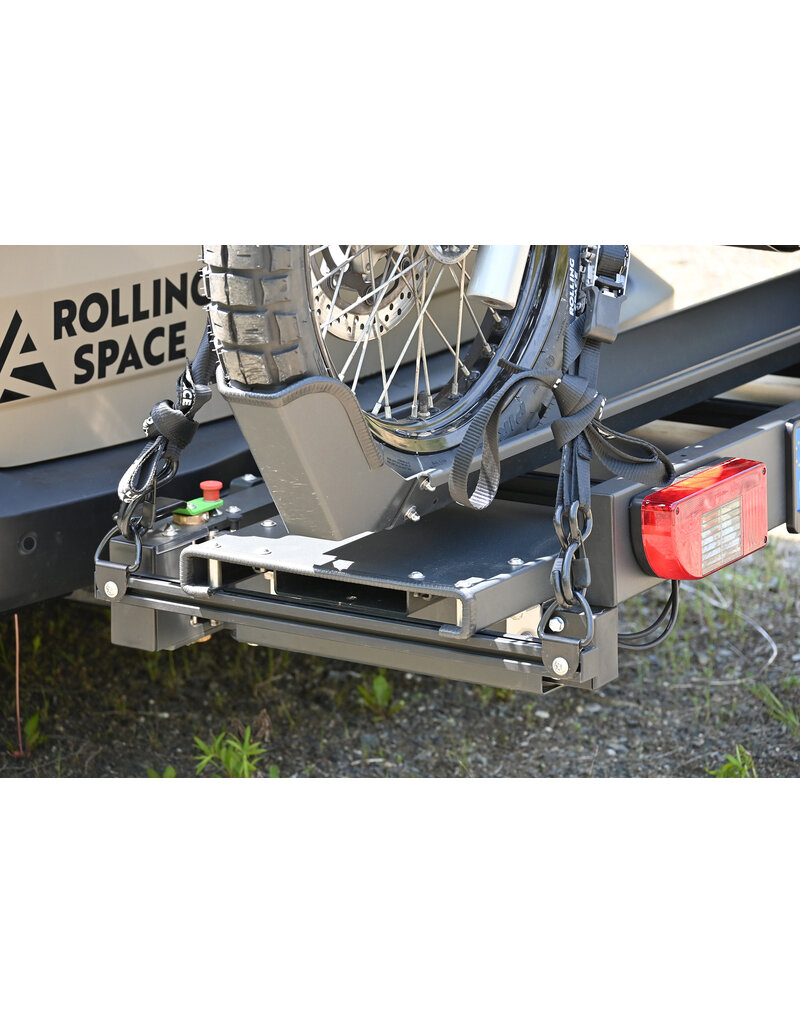SCHWENKBARER HECKTRÄGER von Rolling Space