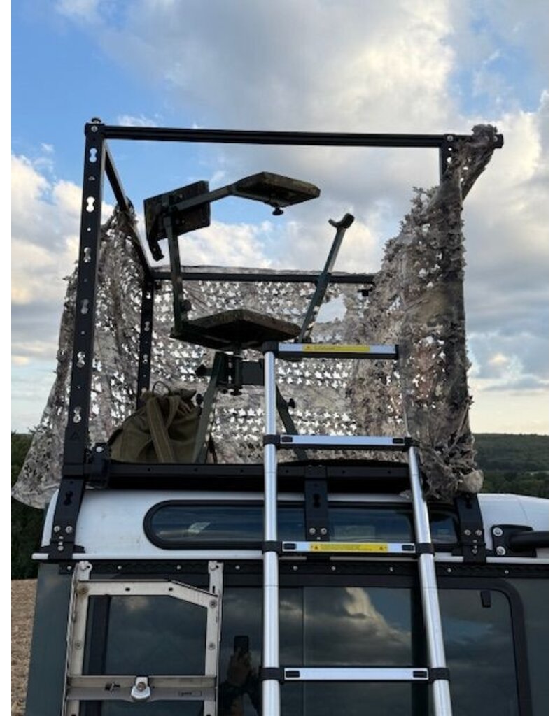 Roof rack seat / hunting stand - SpaceGuard by Rolling Space