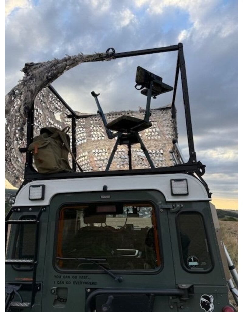 Roof rack seat / hunting stand - SpaceGuard by Rolling Space