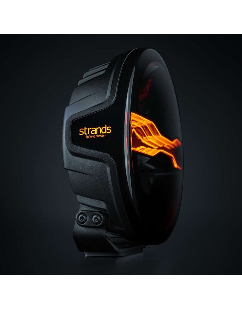 FOR9T DRAGON DRIVE phares LED longue portée 7″ avec feu de positionnement blanc /ambré , logo illuminé et mode de haute puissance Xperience power mode, de STRANDS LIGHTING