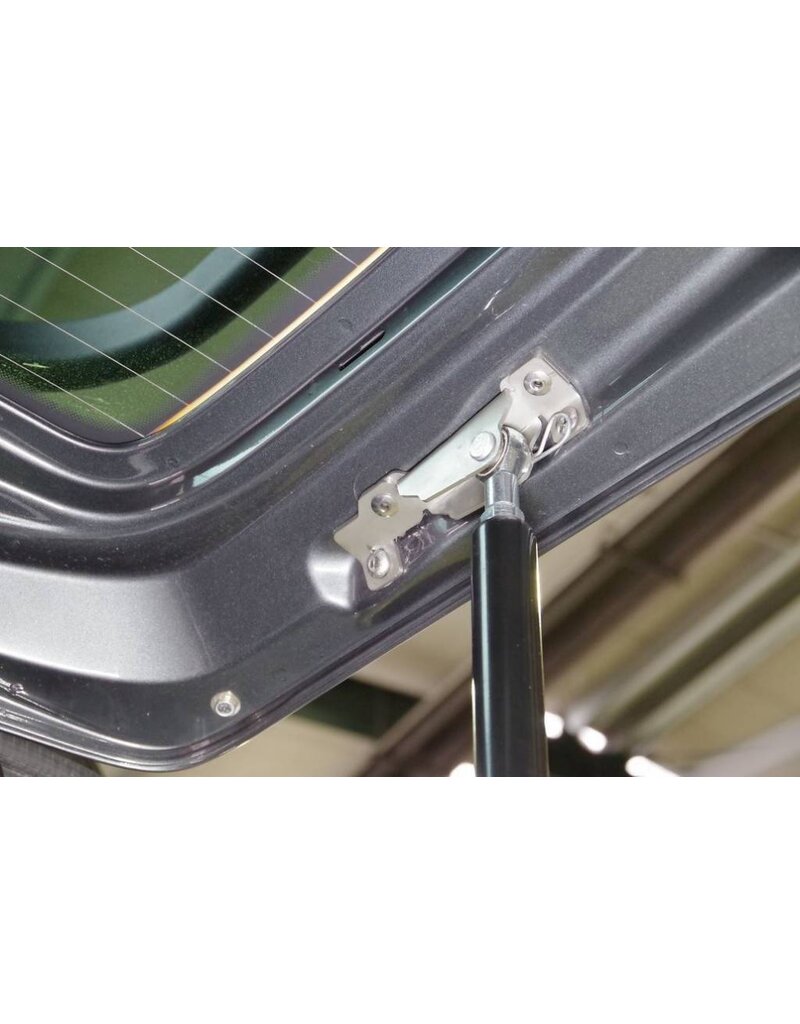 VW T5 reinforced mounting kit for the reinforced gas springs from TERRANGER, suitable for the backdor of VW T5