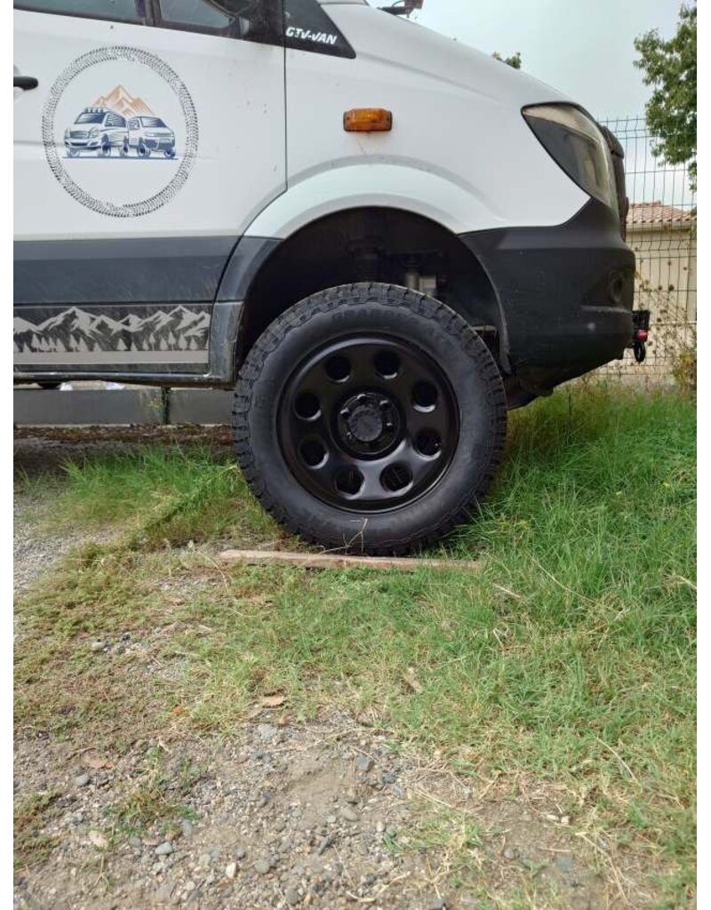 Dotz Outland 18 Zoll x 8.0 6/130 ET 45 CB 84,1 mm Off Road Stahlfelge in schwarz matt für Mercedes Sprinter 906 & 907