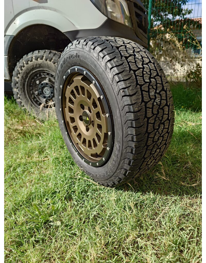 Jante all terrain aluminium TWIN-MONOTUBE-PROJEKT-AT18  8X18 ET47 5x120/65 EARTH MAT POUR VW T5, T6, T6.1 