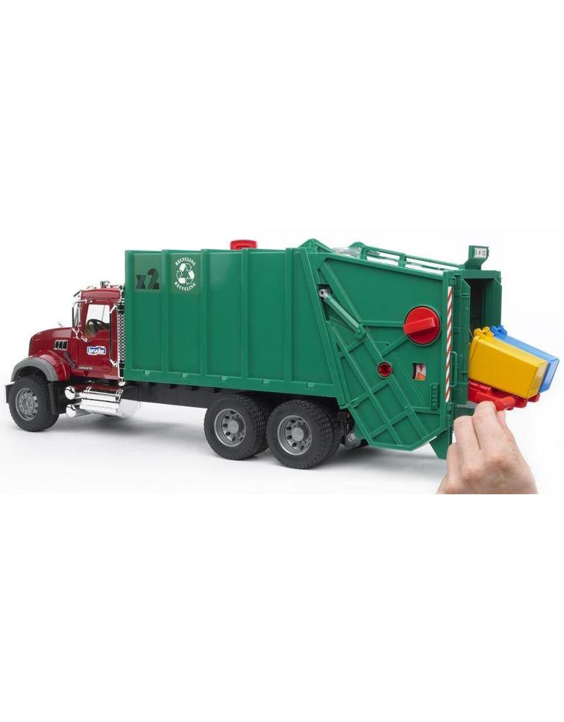 Bruder Bruder 2812 - Mack-Granite vuilnisauto rood groen