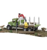 Bruder Bruder 2824 - Mack Granite houttransporter met laadkraan en bomen