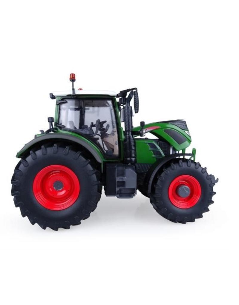 Universal Hobbies Universal Hobbies 5231 - Fendt 724 Vario nature green 1:32