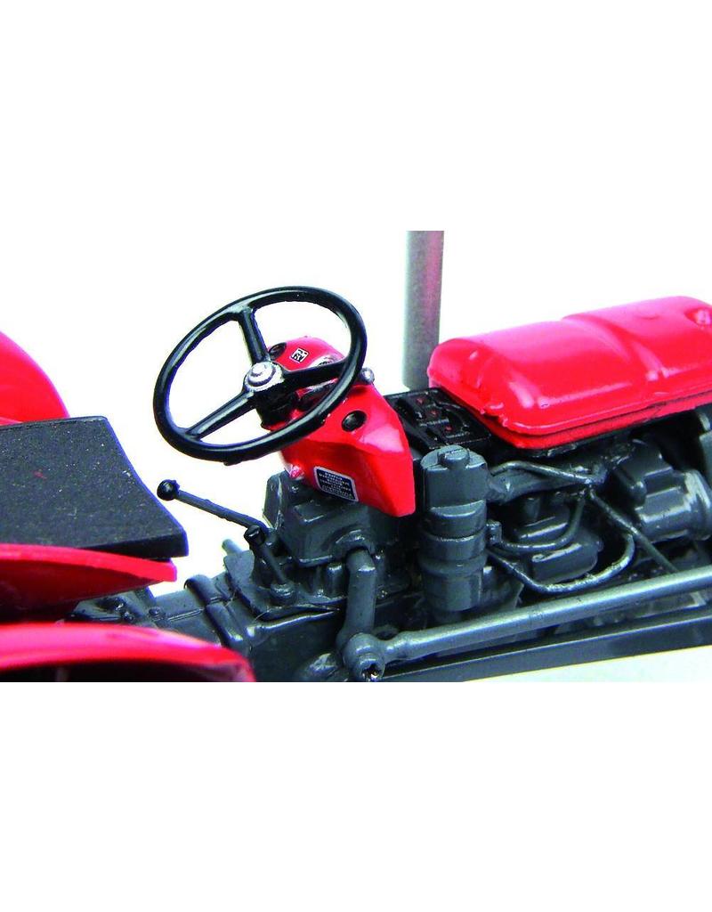 Universal Hobbies Universal Hobbies Massey Ferguson 35 X 1:32