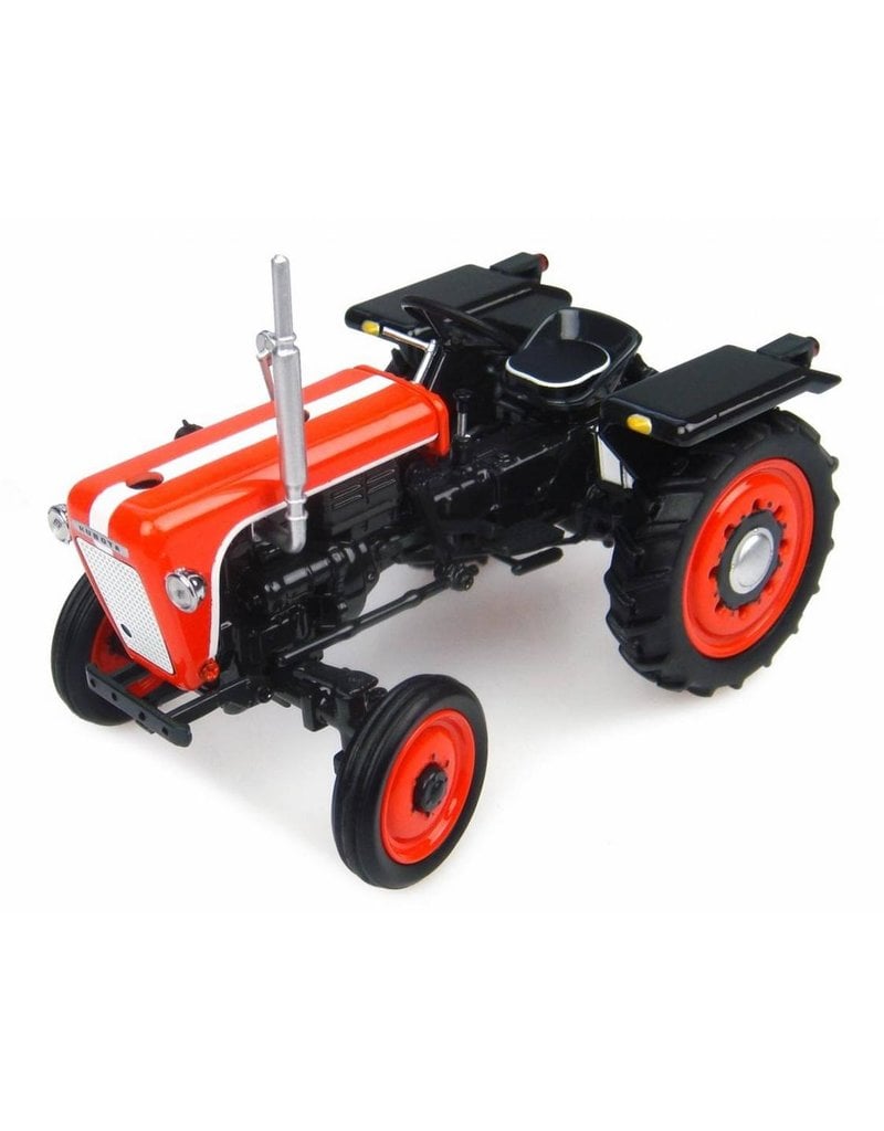 Universal Hobbies Universal Hobbies 4898 - Kubota T15 (1960) 1:32