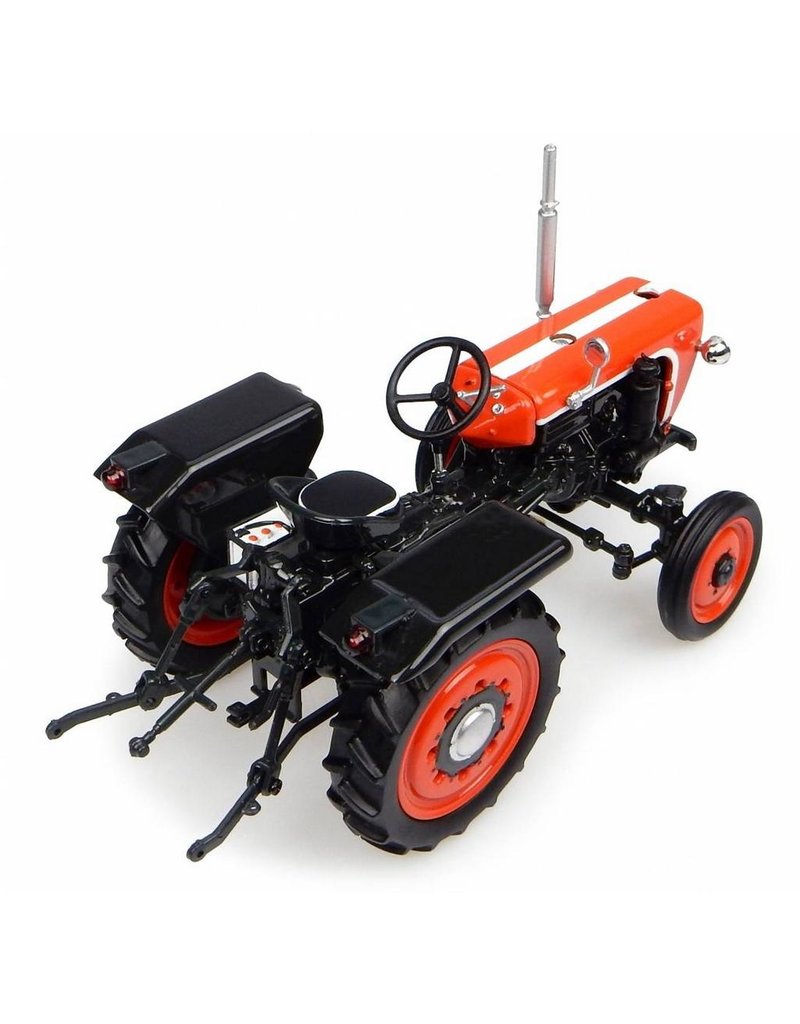 Universal Hobbies Universal Hobbies 4898 - Kubota T15 (1960) 1:32