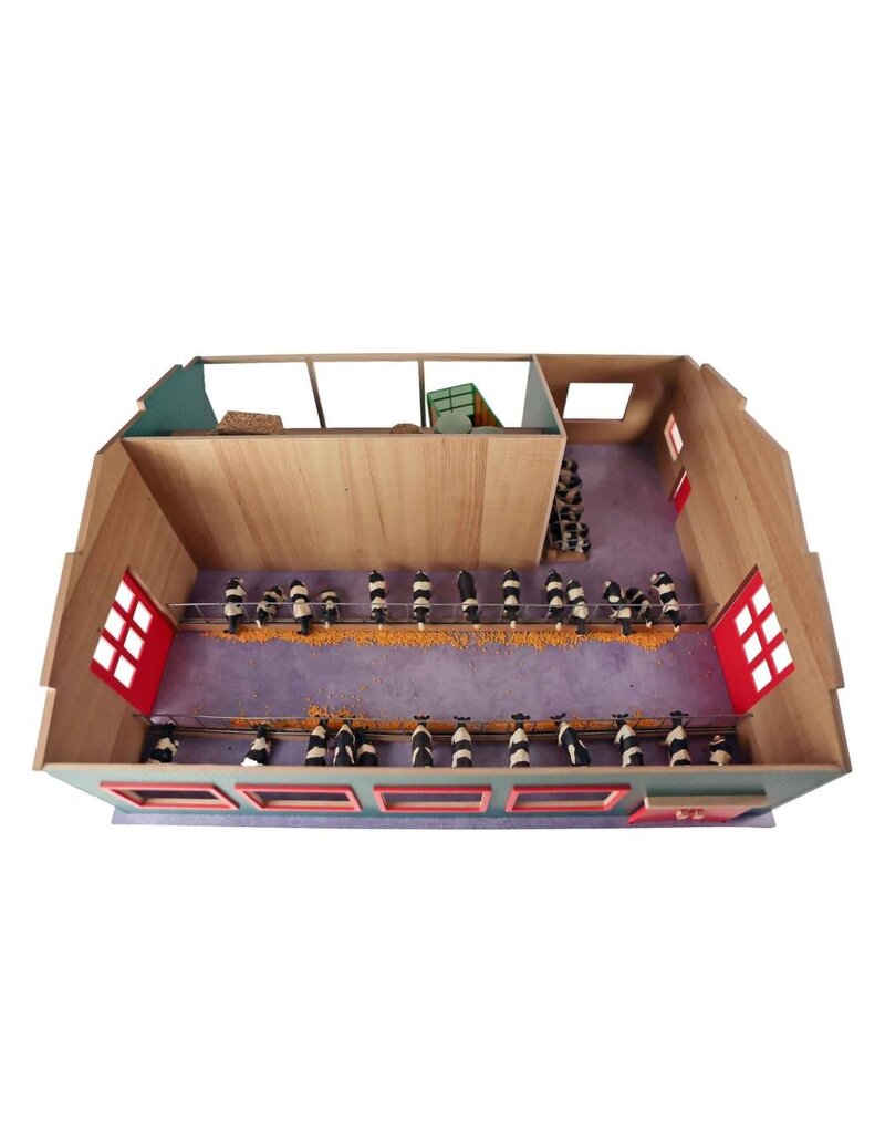Kids Globe Kids Globe 610310 - Loopstal met berging en weiland 1:32