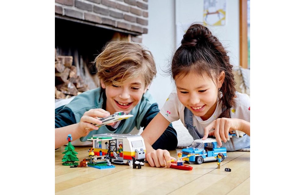 LEGO Creator 3-in-1 Familievakantie met Caravan | 31108