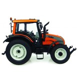 Universal Hobbies Universal Hobbies Valtra N 121 Kommunal  1:32