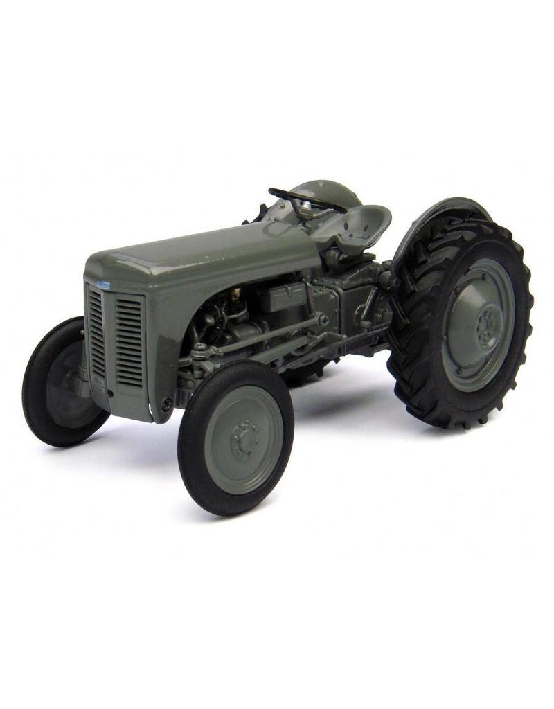 Universal Hobbies Universal Hobbies 4189 - Ferguson TEA 20 1:32