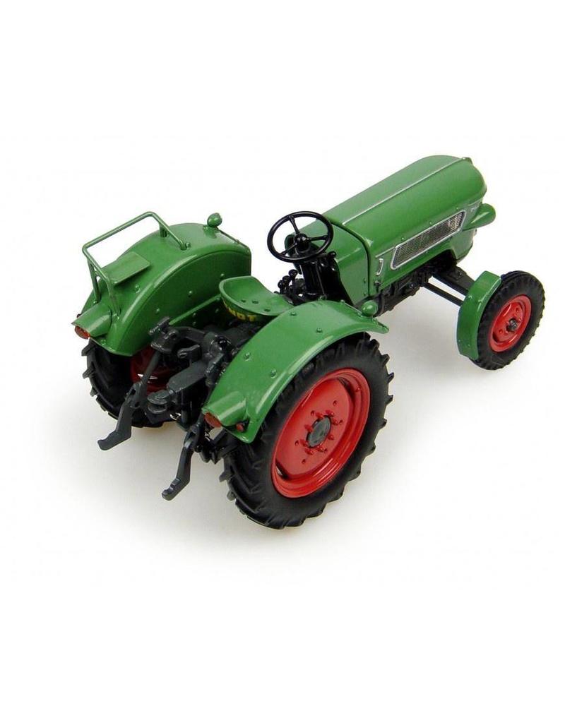 Universal Hobbies Universal Hobbies 4049 - Fendt Farmer 2  1:32