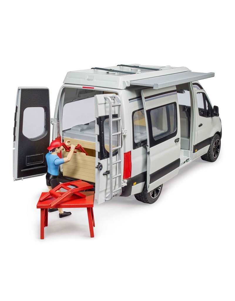 Bruder Bruder 2672 - Camper met chauffeur