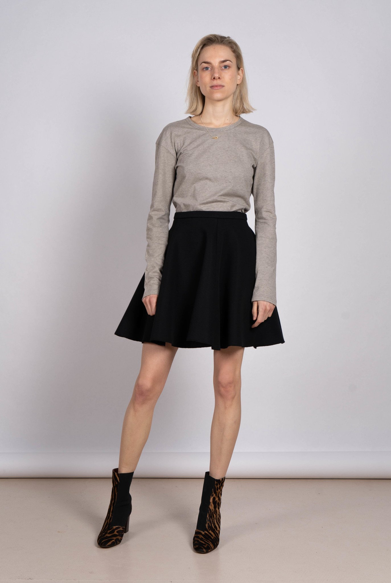 Flared skirt black