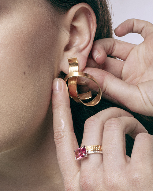 Wouters & Hendrix Ring with chain texture gold plated