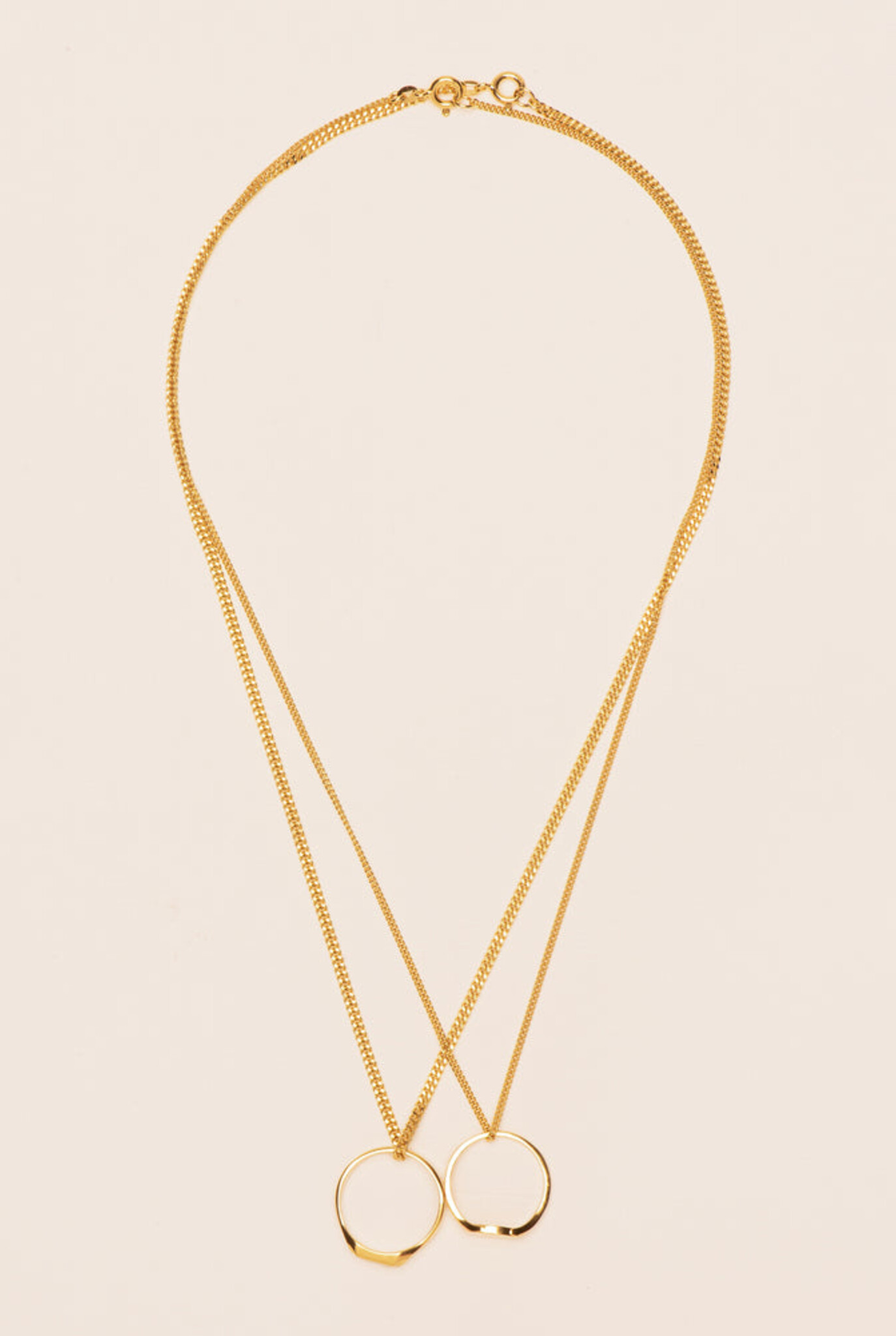 Double necklace with two signet rings Gold