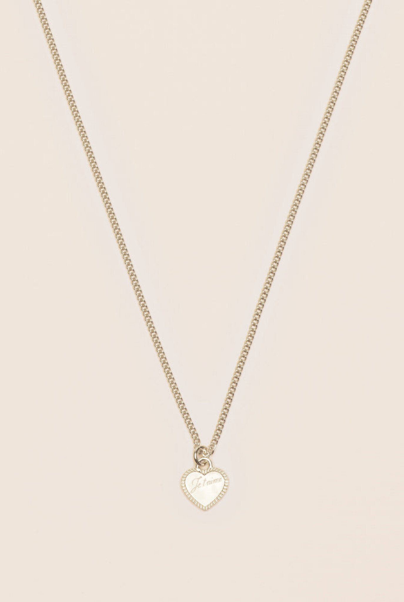 Necklace with small heart-shaped pendant Silver