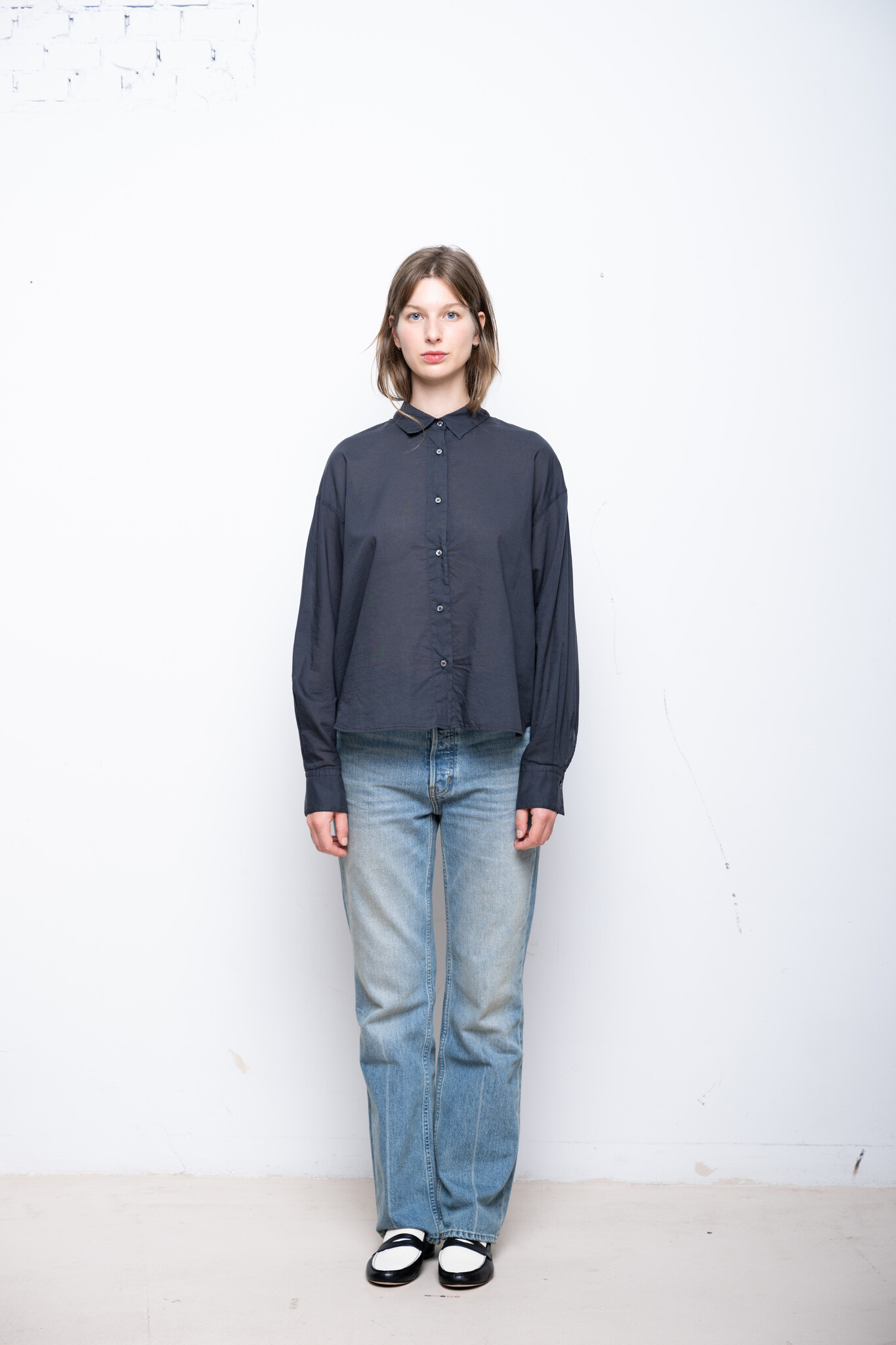 The Easy jeans worn indigo