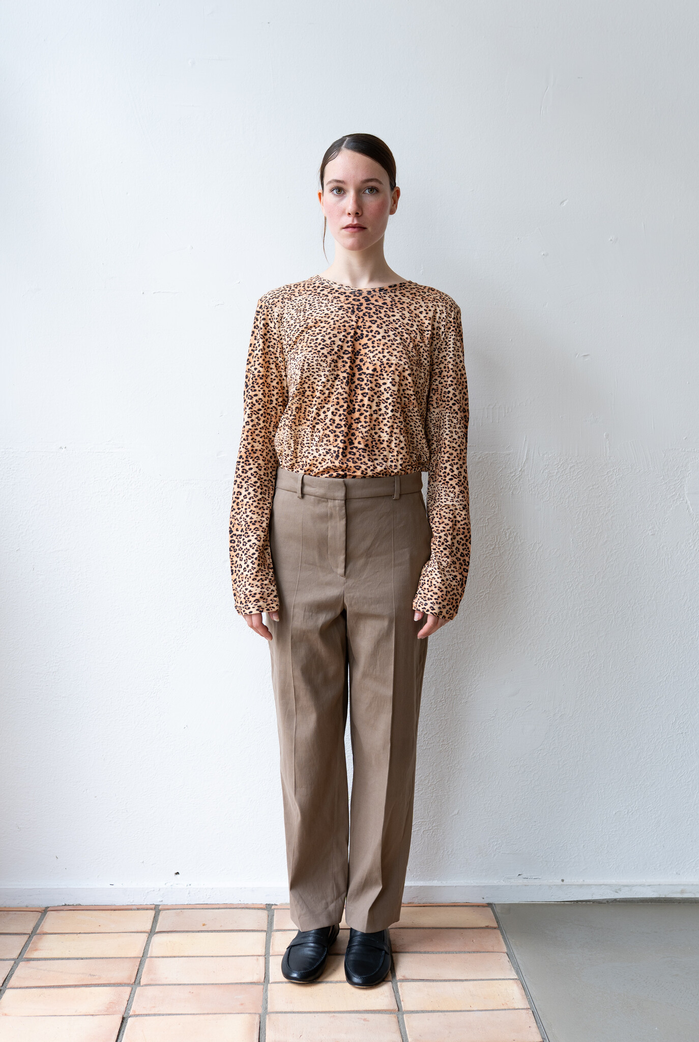 Eve top Snow Leopard