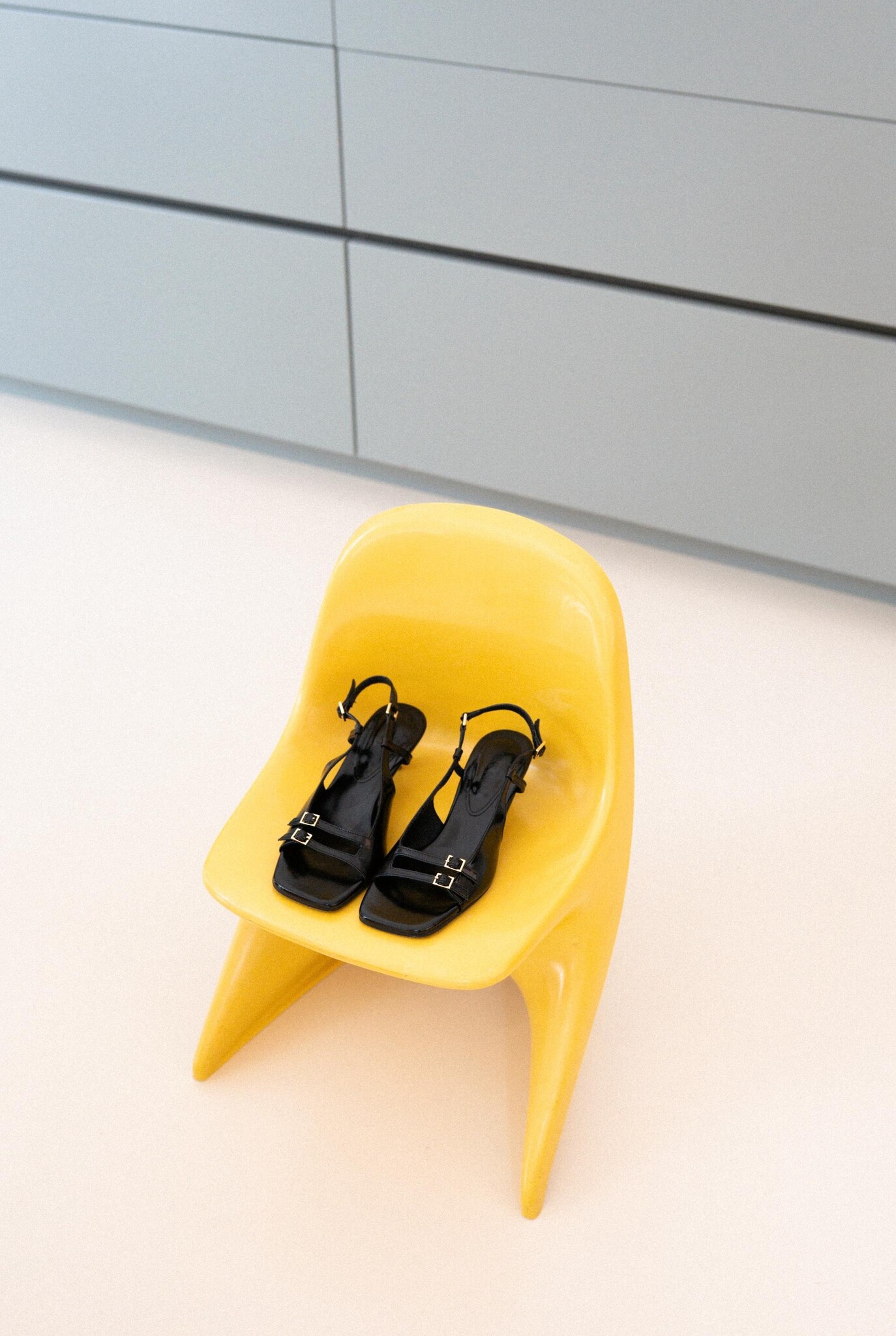 Buckle Strap Sandals Black