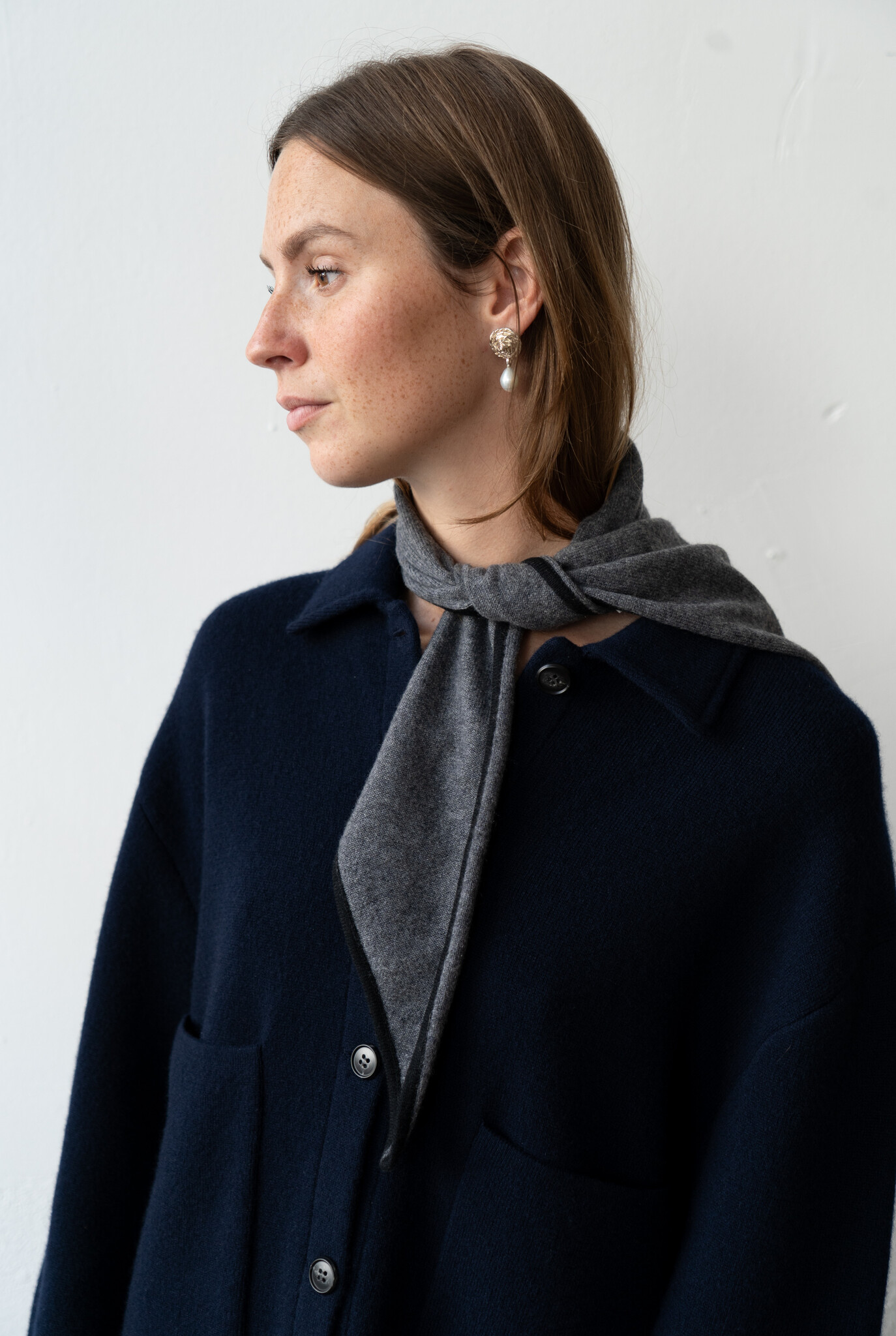 Chelsea Scarf Graphite /Black