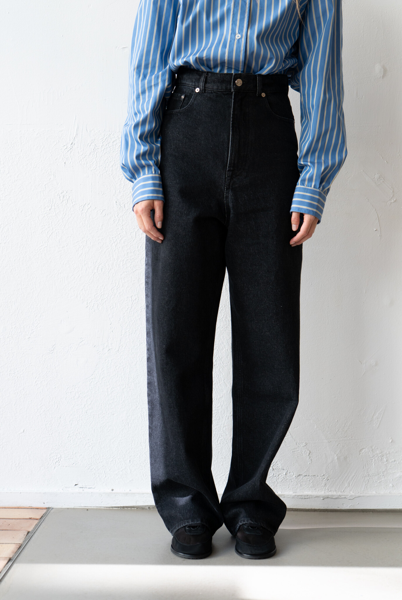 juergen stonewashed boyfriend jeans