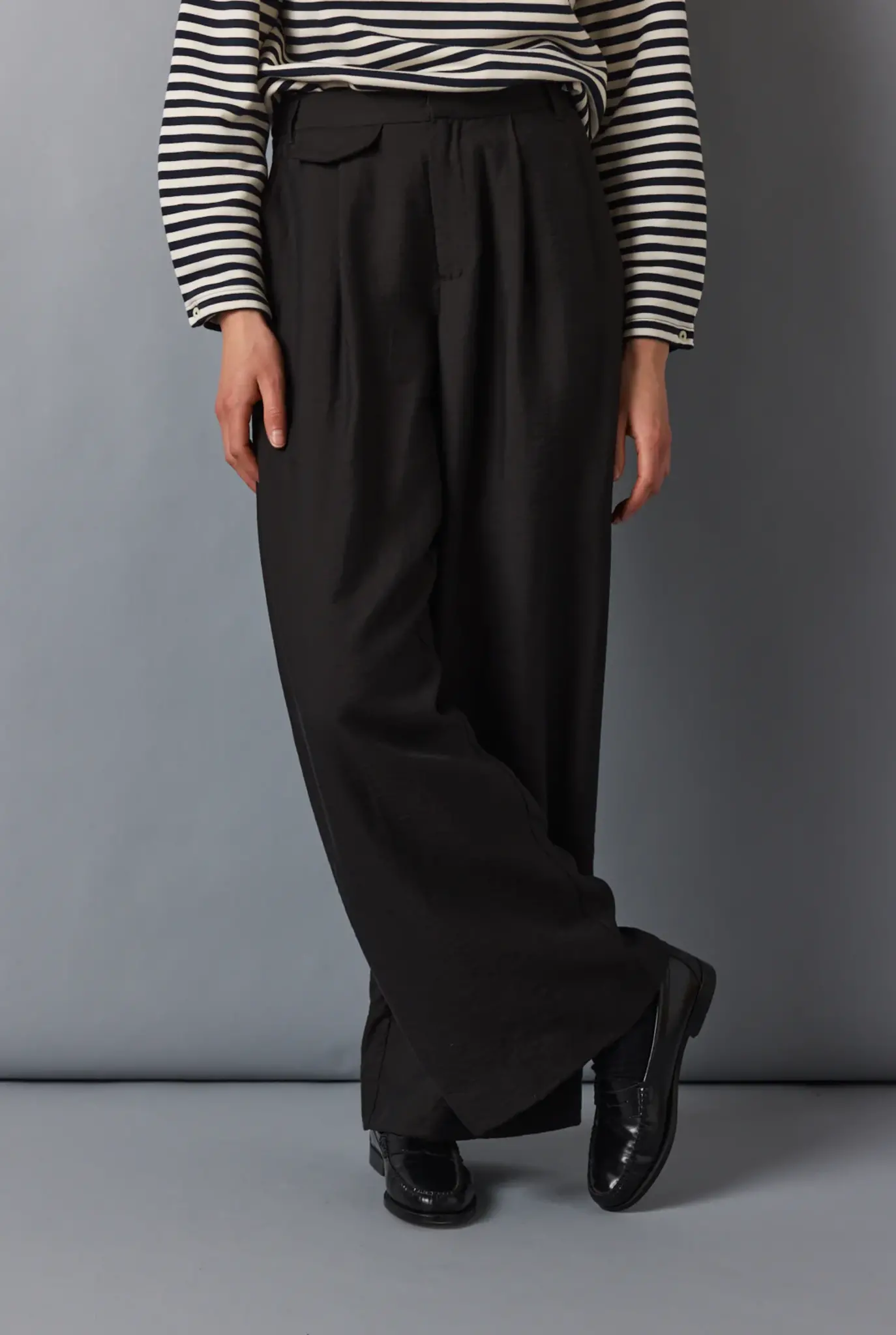 Sinatro trousers black