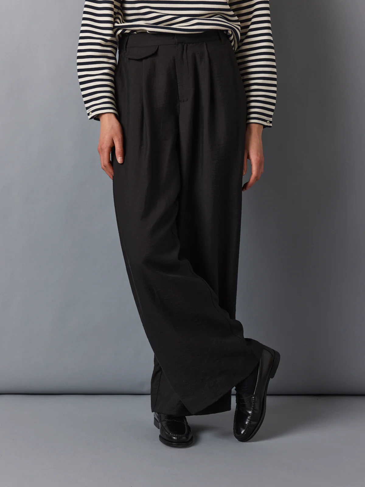 Sinatro trousers black