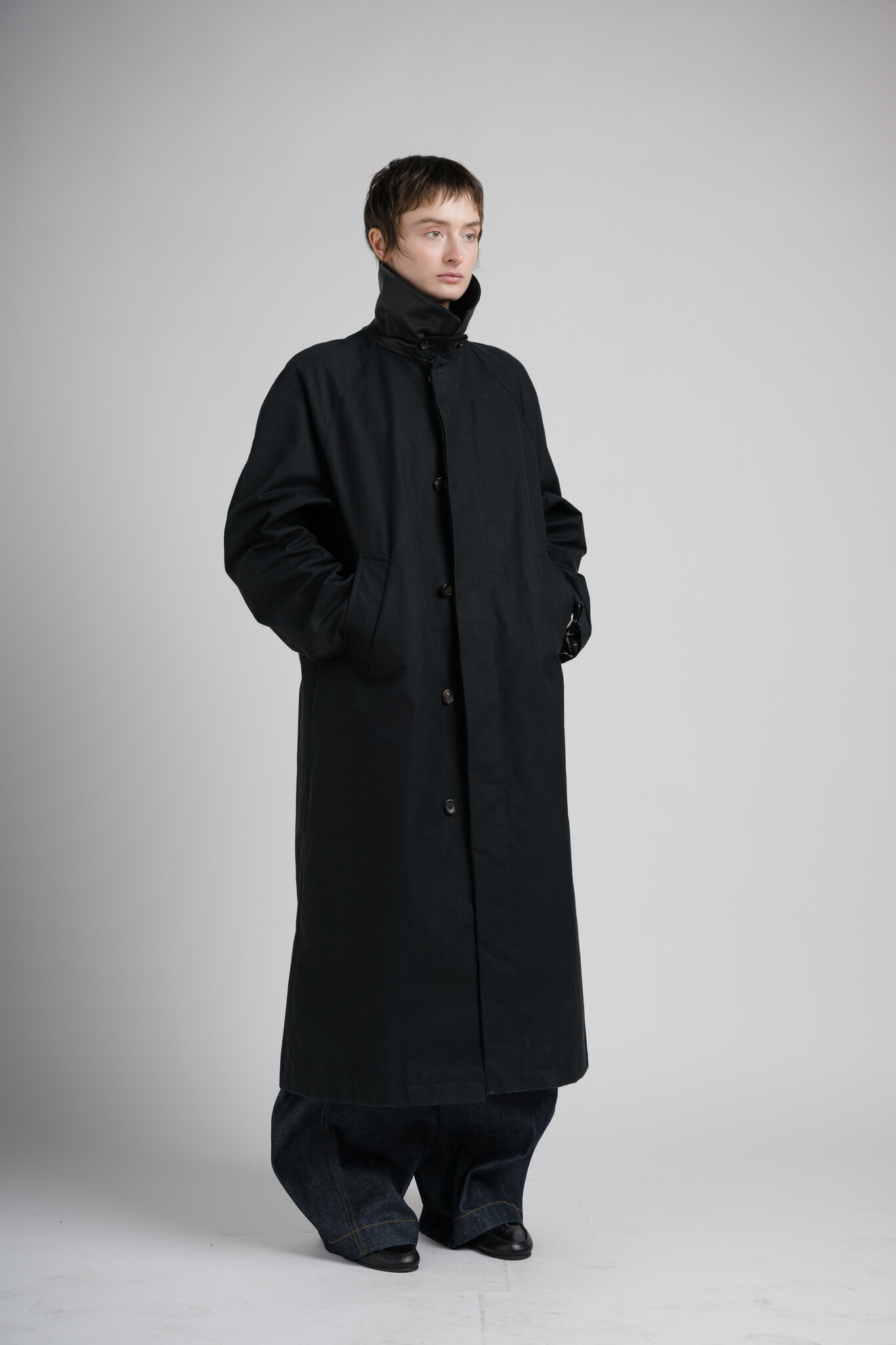 Josseline Long Waxed Coat Off-Black