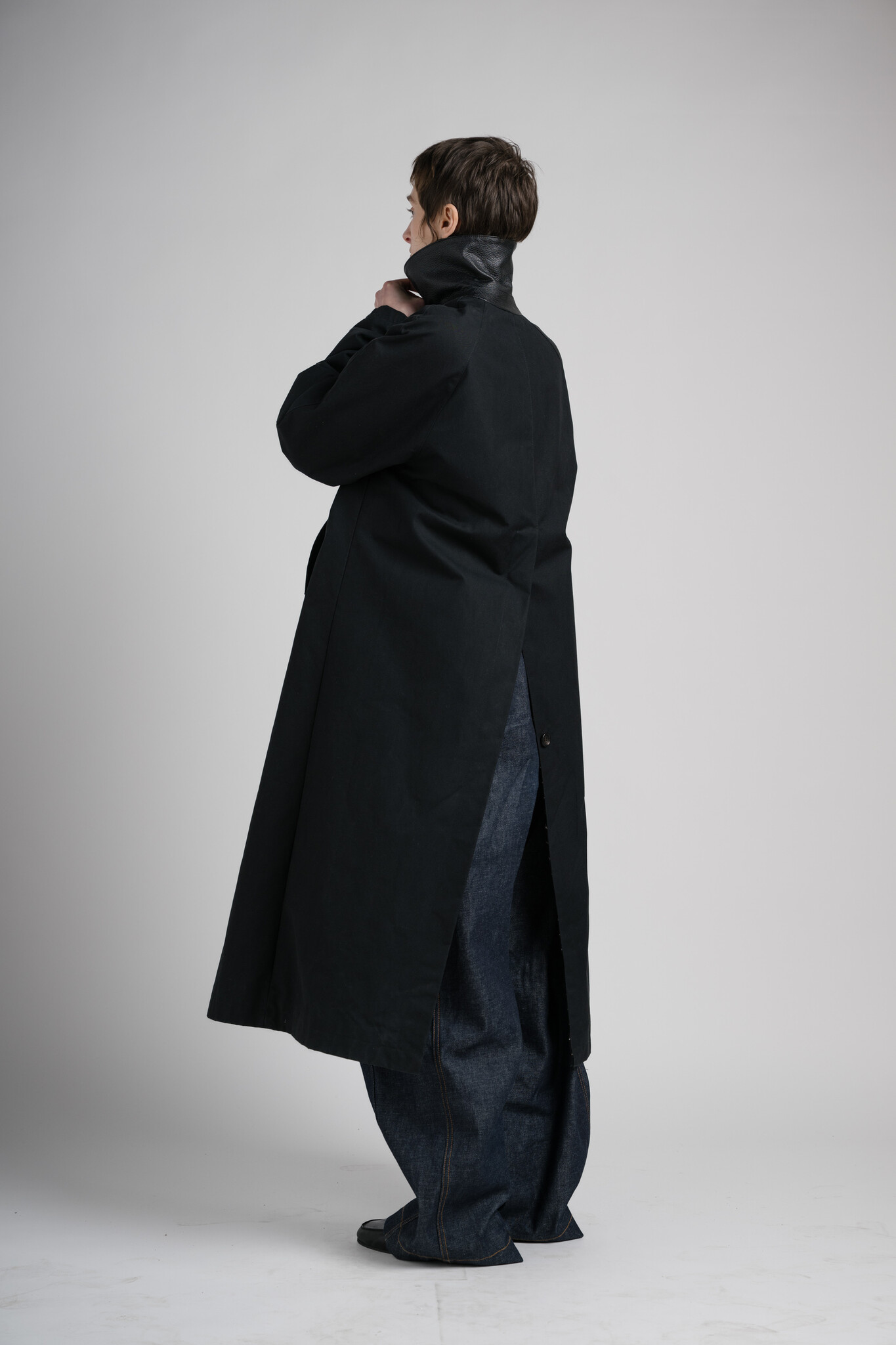 Josseline Long Waxed Coat Off-Black