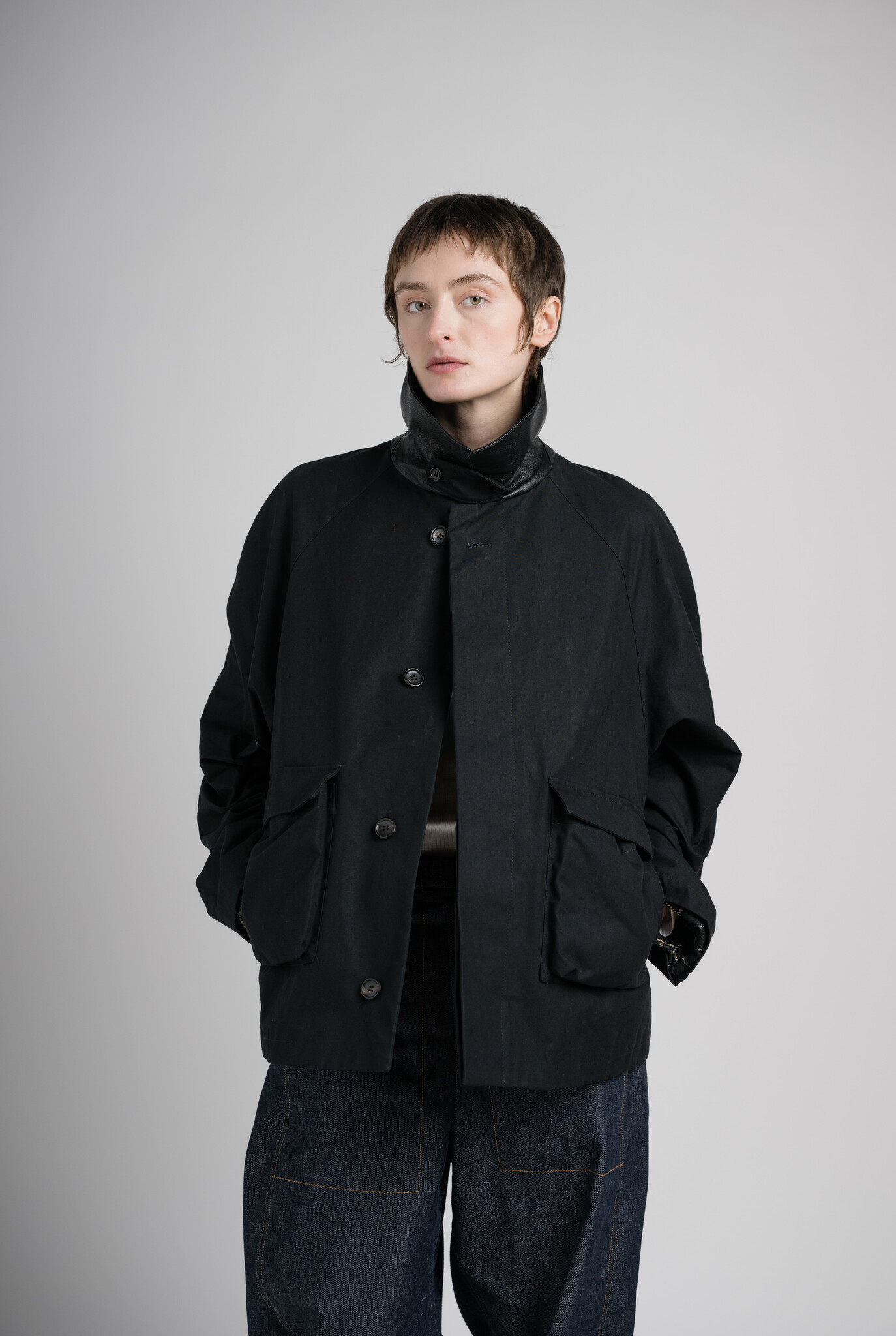 Florentine Cropped Waxed Coat Off-Black
