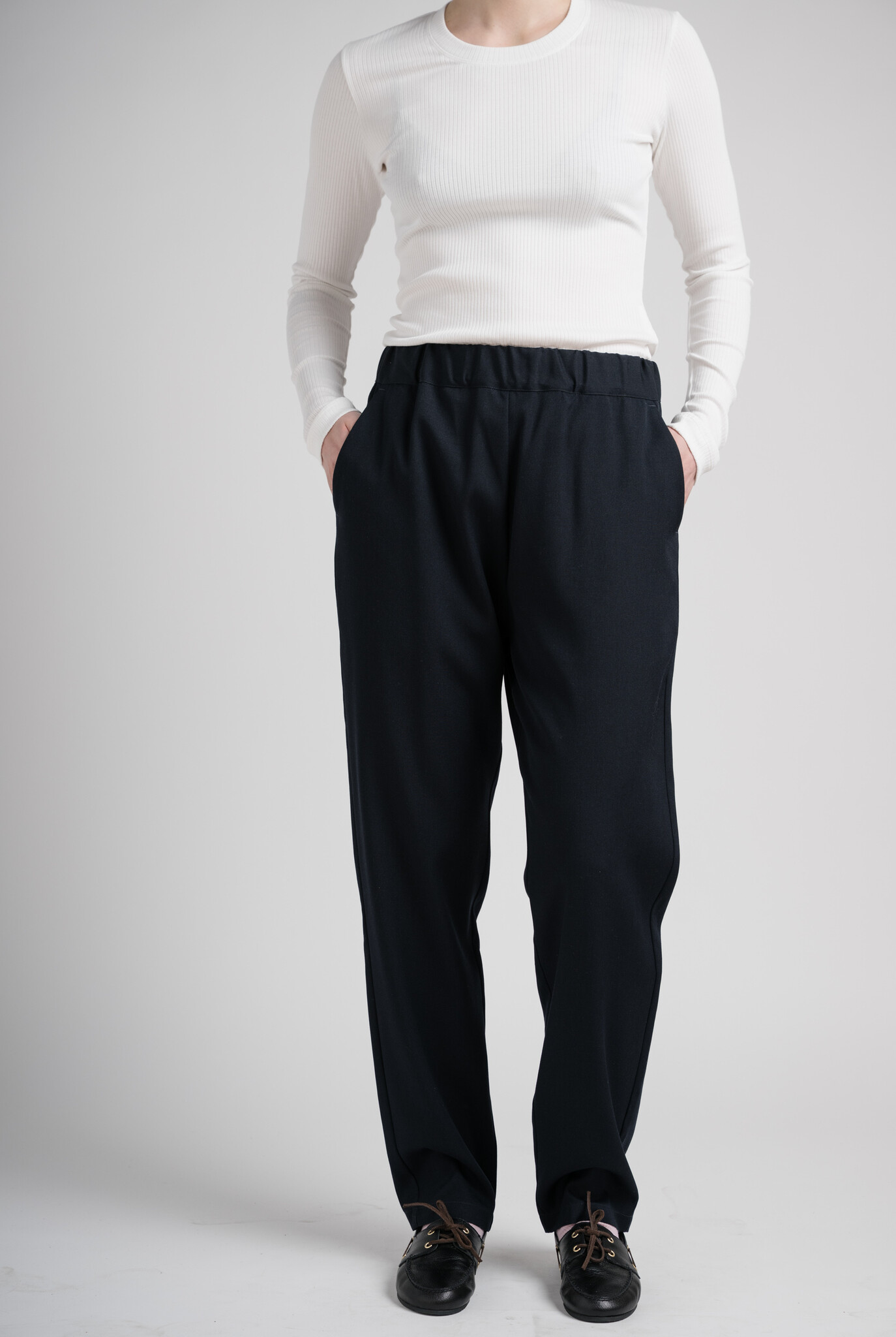 Paul virgin wool relaxed trouser navy