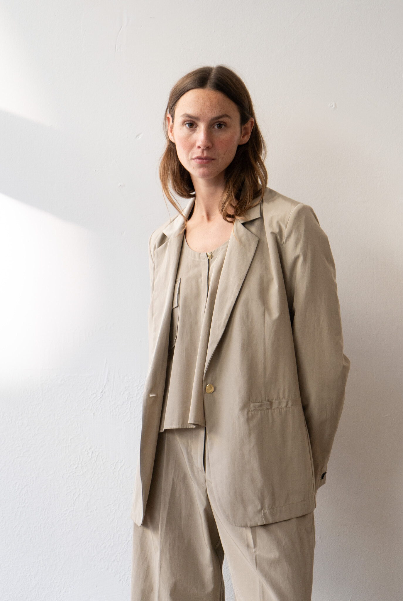 Chic Taffetas Boxy Jacket Sand