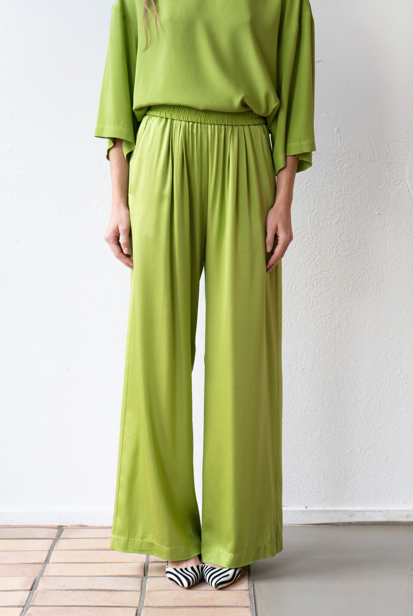 Shiny Silk Satin Loose pants Aloe