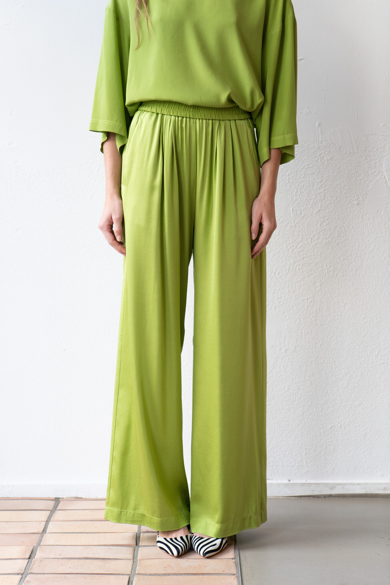 Shiny Silk Satin Loose pants Aloe