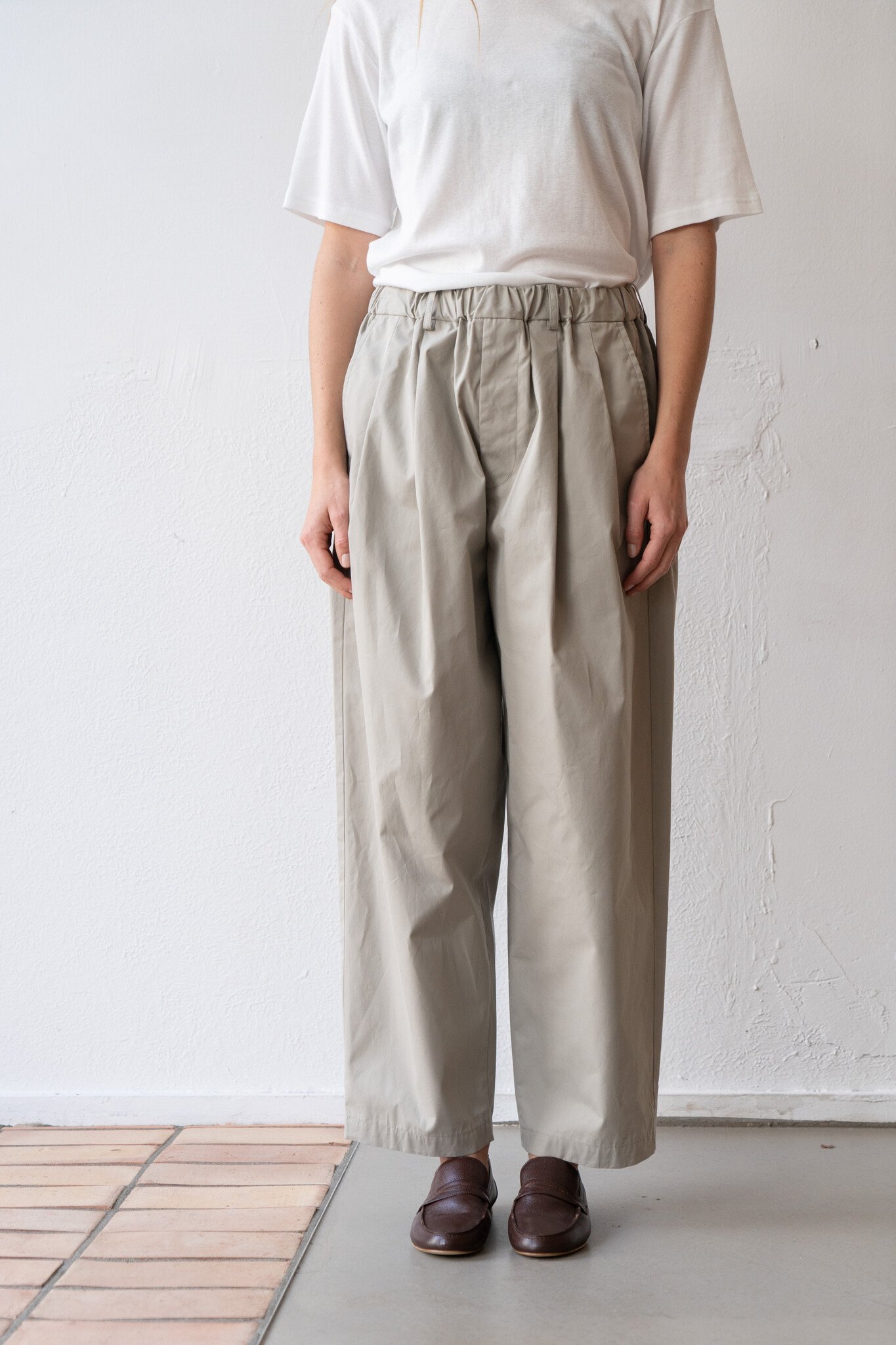 Double Pleated Wide Easy Pants Beige
