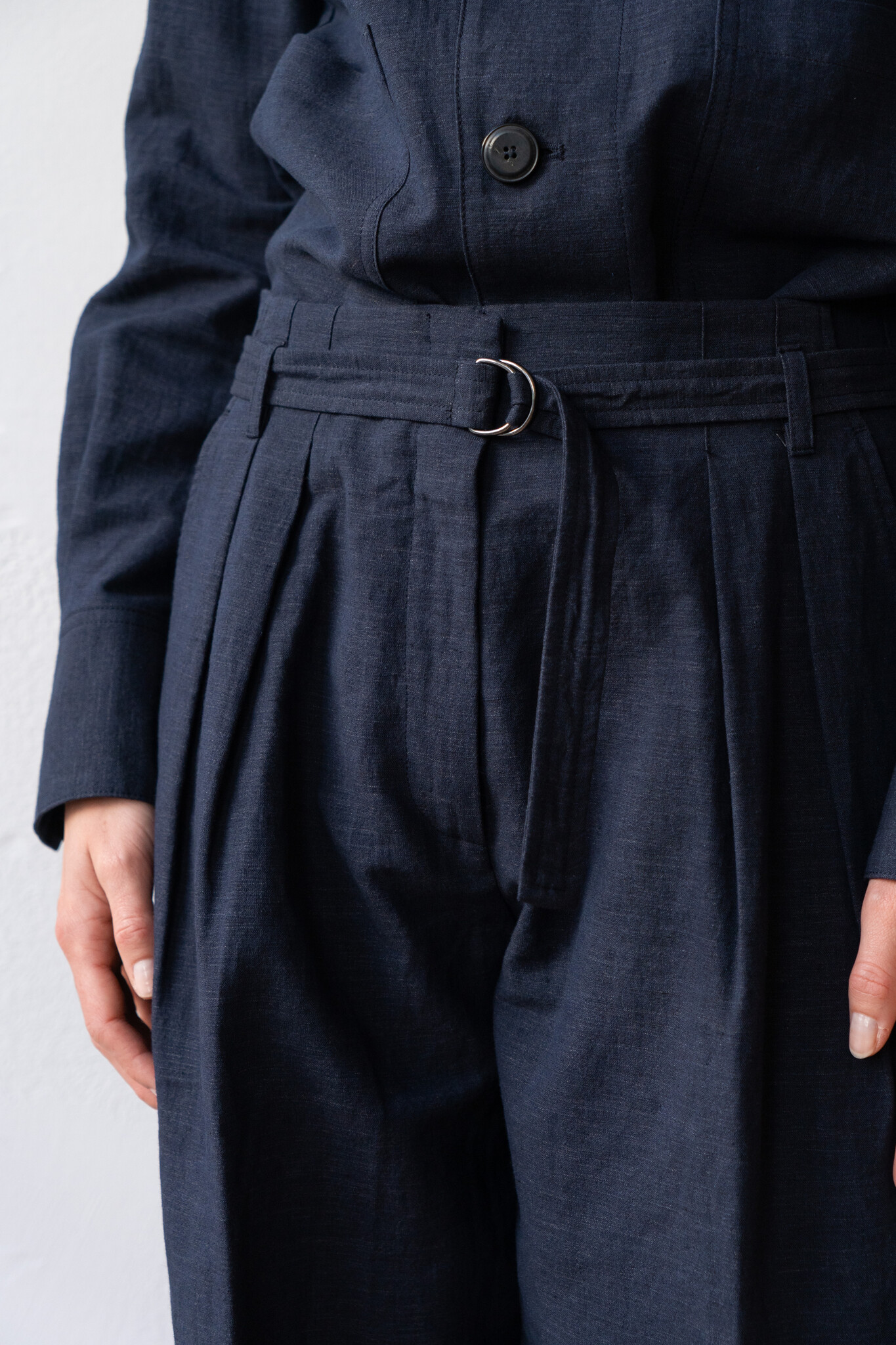 High Waist Pleated Linen Navy Trouser