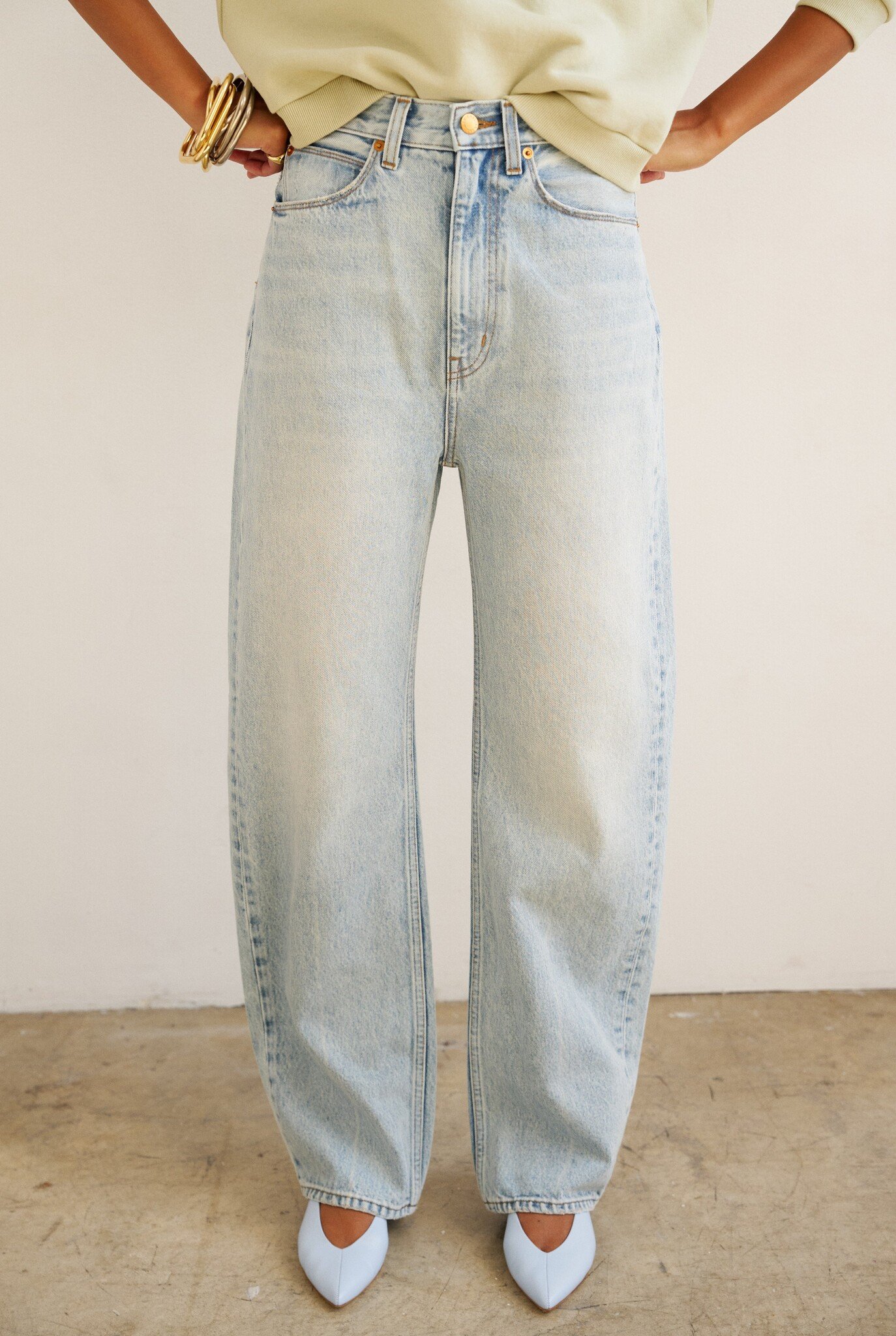 The Fan Jean Light Stone