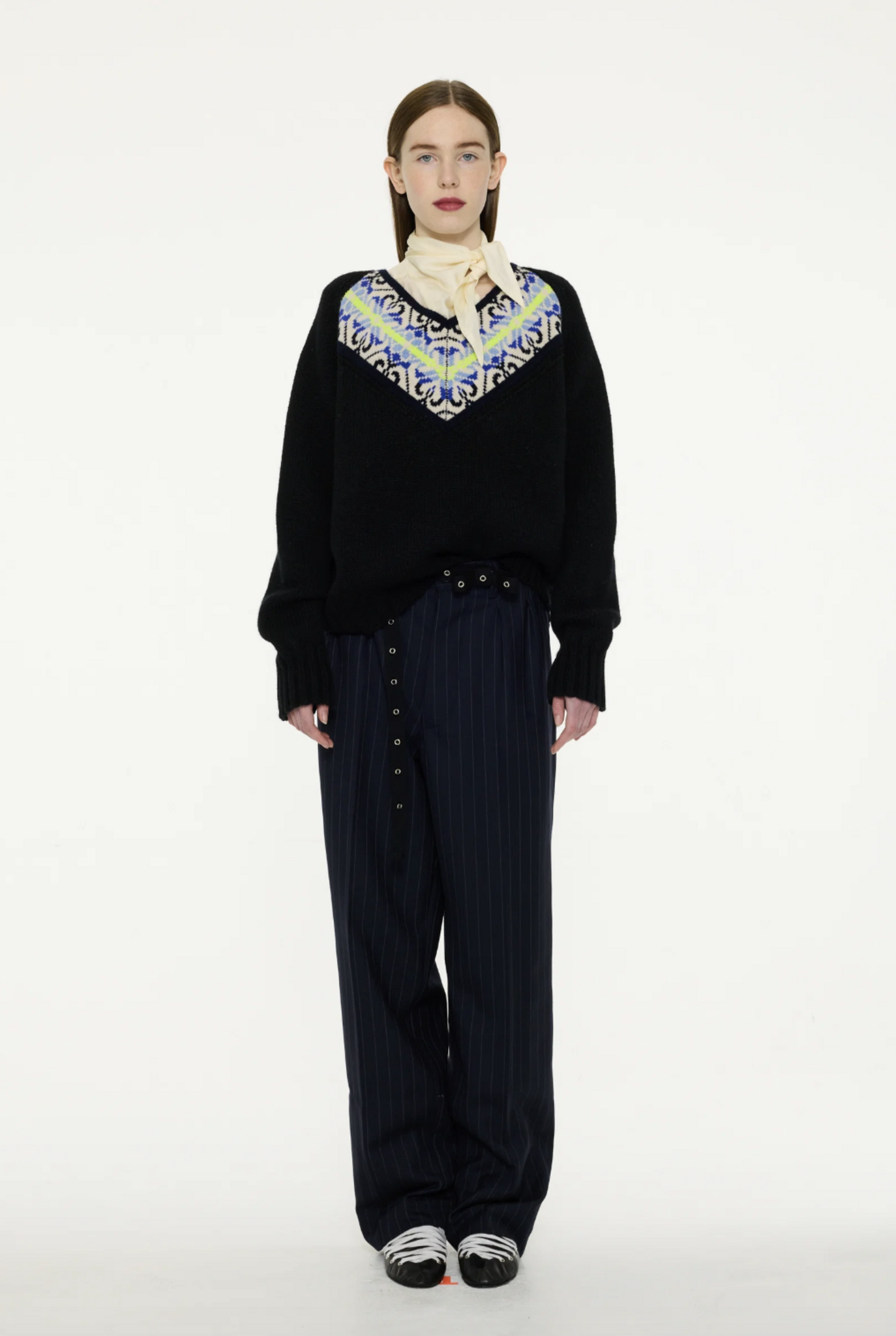 Vreni V-neck sweater Black